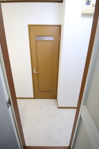 拡大写真:青葉丘マンション 2階201の洗面所