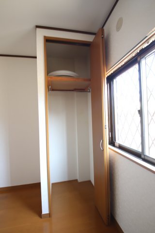 拡大写真:青葉丘マンション 2階201の収納