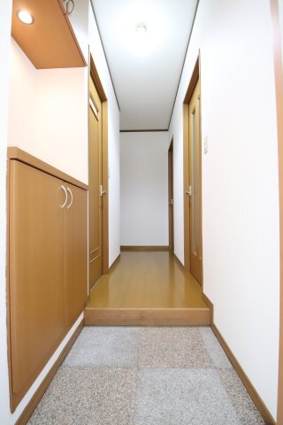 拡大写真:青葉丘マンション 2階201の玄関