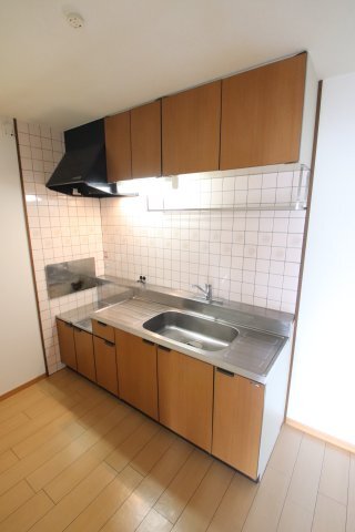 拡大写真:シャルム西之山 3階302のキッチン