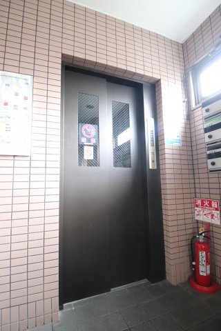 拡大写真:ブルージュ喜志 4階401のエントランス