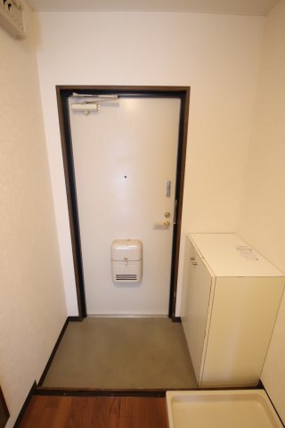 拡大写真:ブルージュ喜志 4階401の玄関