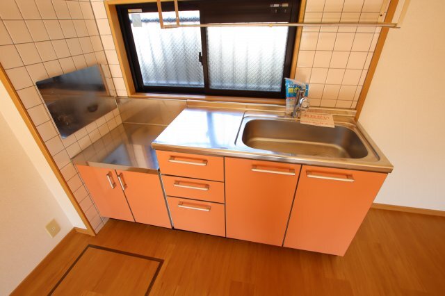 拡大写真:ローレルハイツ 3階305のキッチン