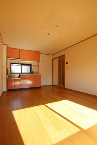 拡大写真:ローレルハイツ 3階305の居間