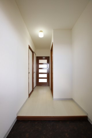 拡大写真:ギャレ金剛 4階408の玄関