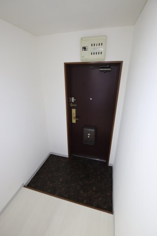 拡大写真:ギャレ金剛 4階408の玄関