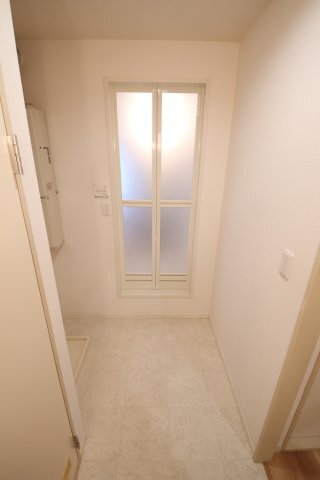 拡大写真:メゾンプレミール 2階210の洗面所