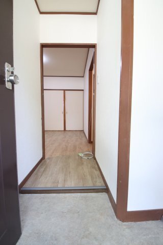 拡大写真:滝谷ユタカハイツ 2階205の玄関