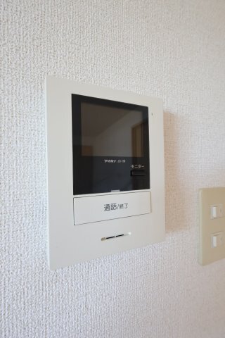 拡大写真:プラザエクシード 1階103のTVインターホン