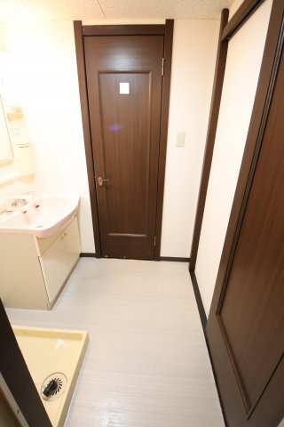 拡大写真:日吉壱番館 2階201の洗面所
