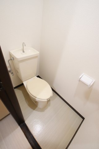 拡大写真:日吉壱番館 2階201のトイレ