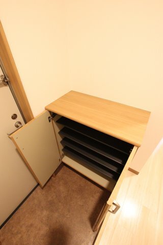 拡大写真:サンアーク北野田 1階105の収納