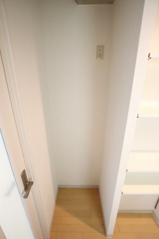 拡大写真：プロスパーハイツ深井 3階301の冷蔵庫スペース