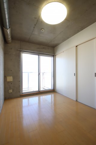 拡大写真:プロスパーハイツ深井 2階204の居間