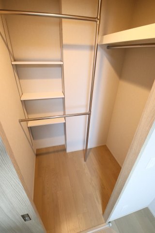 拡大写真:プラネスーペリア泉北原山公園 13階1304の収納