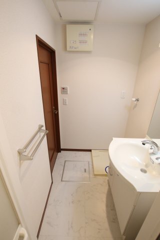 拡大写真:ボナール西山台 3階306の洗面所