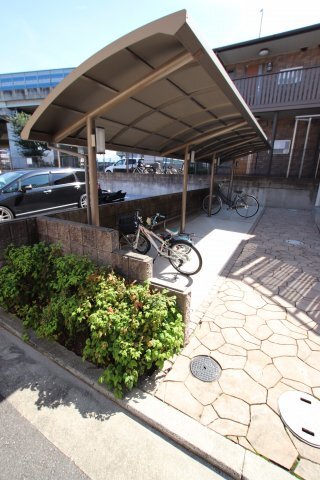 拡大写真:スカイコート 2階201の駐輪場