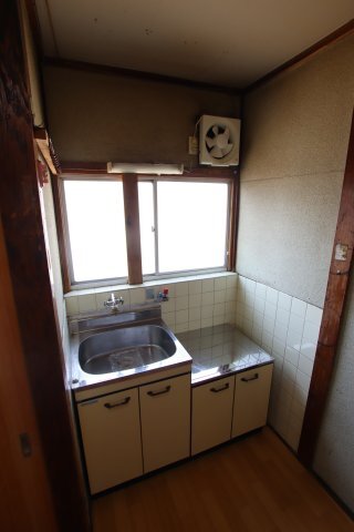 拡大写真:北余部アパート 2階202のキッチン