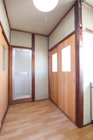 拡大写真:北余部アパート 2階202の内装