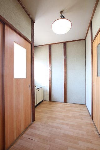 拡大写真:北余部アパート 2階202の内装