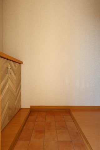 拡大写真:緑ヶ丘ハイツ 2階203の玄関