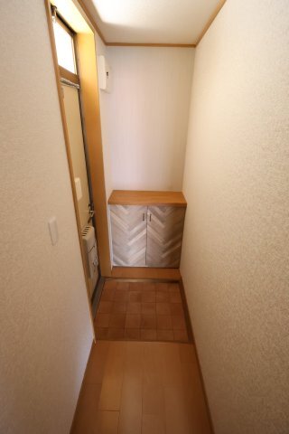 拡大写真:緑ヶ丘ハイツ 2階203の玄関