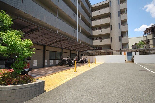 拡大写真:レオハイム長尾Ⅲ 4階418の外観