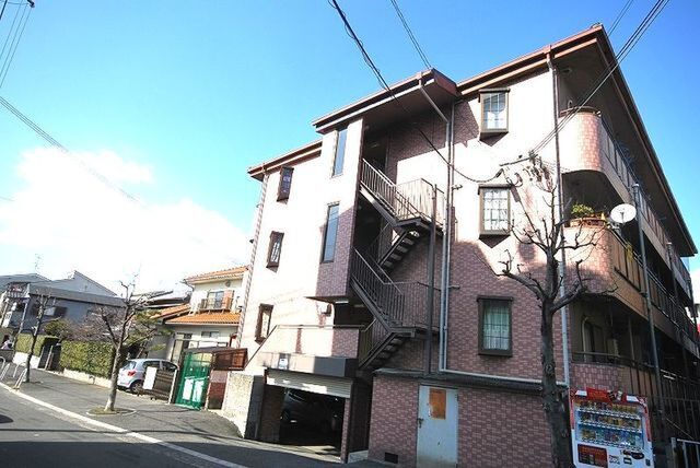 レオハイム津田1の外観