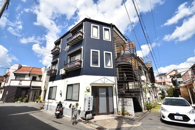 シャトークレールの外観