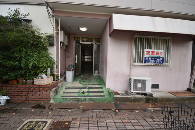 拡大写真:中宮ハイツ 2階7の外観