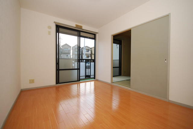 拡大写真:エムグリーンハイツ 1階102の洋室