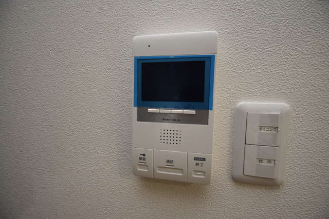 拡大写真：コンフォート枚方元町 3階303の内観