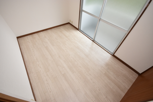 拡大写真:グリーンタウン東香里マンション 4階402の内観