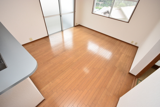 拡大写真:グリーンタウン東香里マンション 4階402の内観