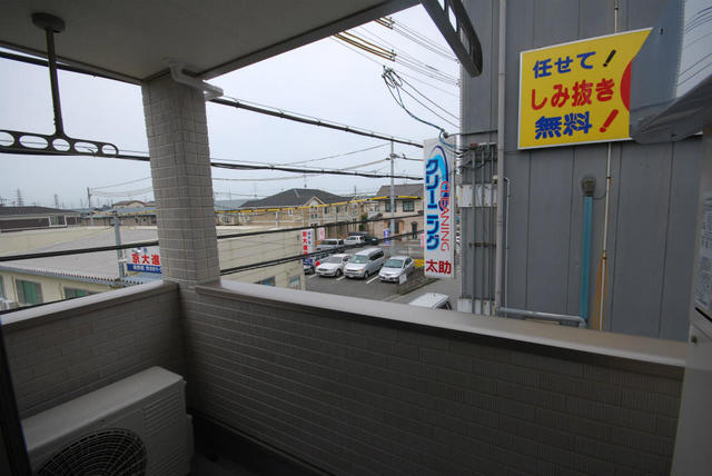 拡大写真:ベルメゾン 3階305の内観