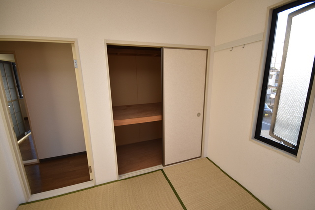 拡大写真:アルカディア 1階102の内観