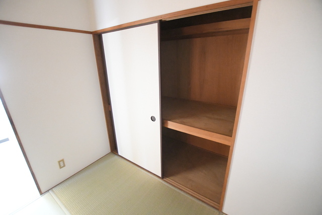 拡大写真:東香里ハーモニィプラザ 1階102の内観