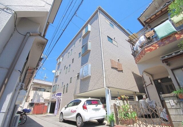 寿ハイツの外観