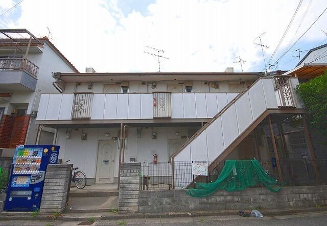 エスト香里の外観