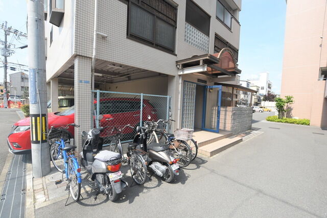 拡大写真:中井マンション 3階302のエントランス