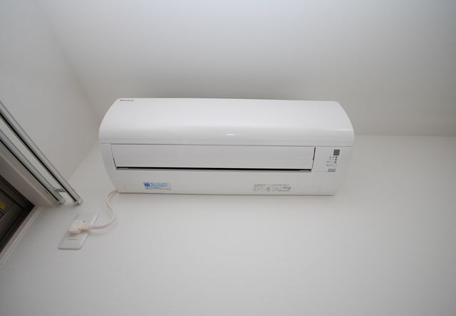 拡大写真:アフロディテ寝屋川 3階301のエアコン