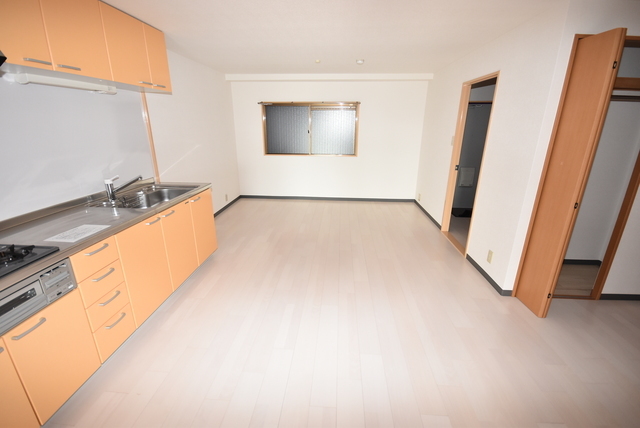 拡大写真:レオハイム木屋 4階403の内観