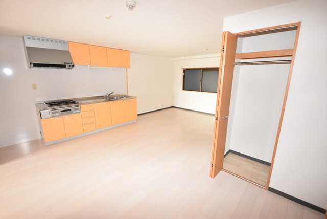拡大写真:レオハイム木屋 4階403の内観
