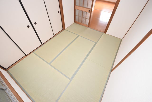 拡大写真:楠根南町店舗付住宅 1の和室