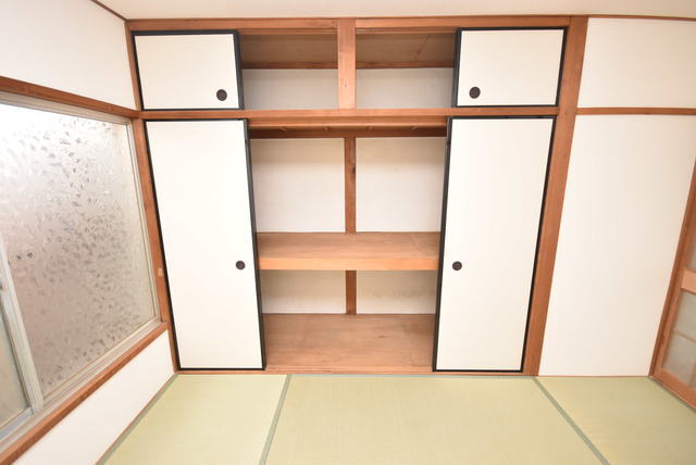 拡大写真:楠根南町店舗付住宅 1の和室・押入