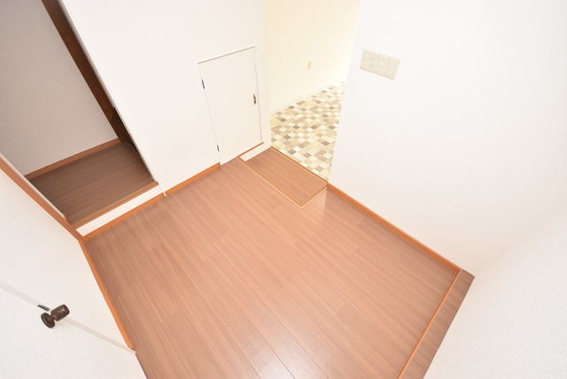 拡大写真:楠根南町店舗付住宅 1のダイニング4.5帖