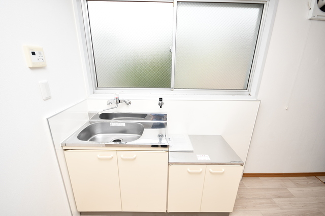 拡大写真:寝屋川コーポラスI 2階207のキッチン