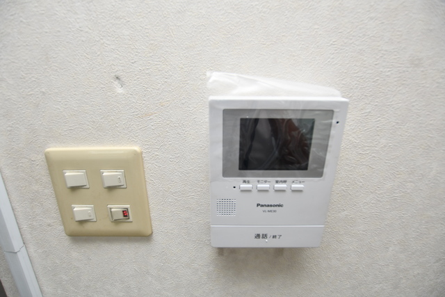 拡大写真:フリーディオ木屋元町 3階205のTVモニターホン
