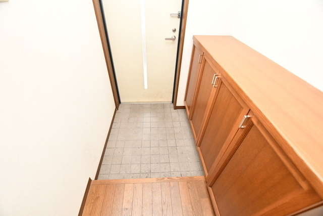 拡大写真:フリーディオ木屋元町 3階205の玄関
