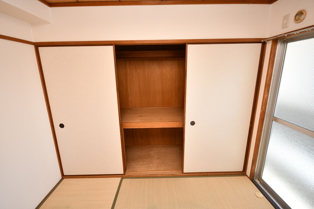 拡大写真:サンセルジュ香里園 4階403の収納